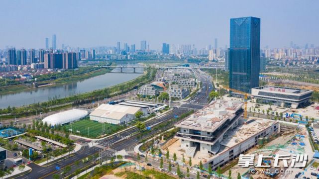 组图|马栏山芒果广场项目一期工程主体完工