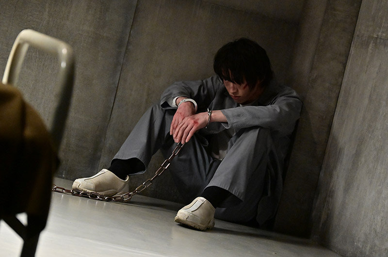 假面骑士贝尔第三话预告:白波纯平身体开始变异,改造要失败了?