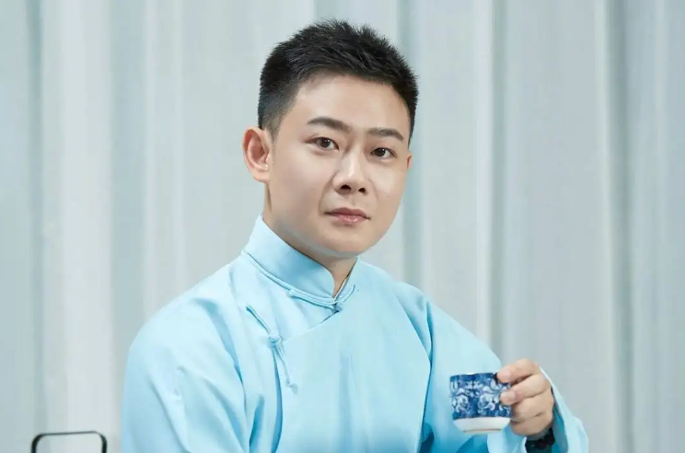 排名第一的就是于谦的儿子于思洋,拜师郭德纲之后取名于云霆.