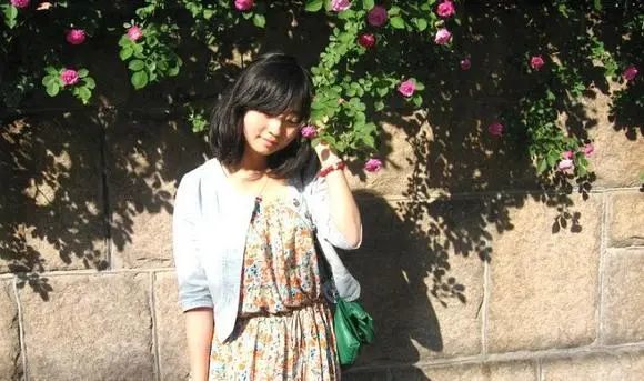 09年,80后女大学生马滢,不顾反对剃度出家,还俗了吗?