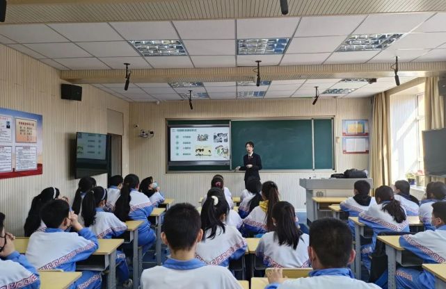 生根,近日,海拉爾區人民檢察院未檢辦案團隊走進海拉爾區第二幼兒園