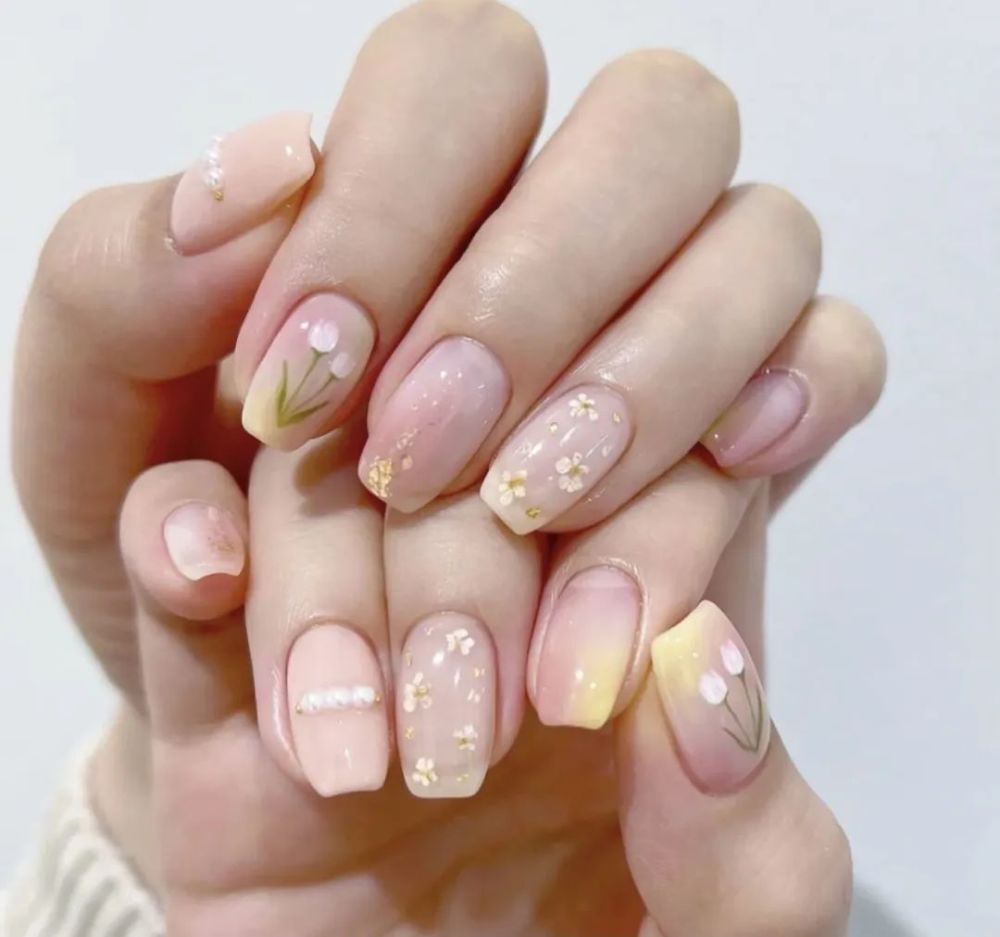 夏日心动美甲系列67,花朵手绘清新百搭,氛围感十足!插图5
