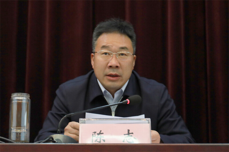 富源县召开领导干部大会徐俊先任中共富源县委书记