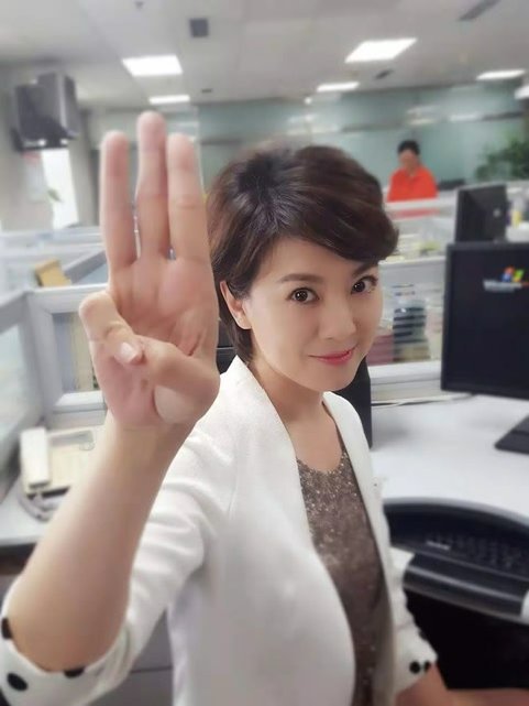 因涉疫言论不当辽台主持人朱霞被免职她说了什么问题在哪