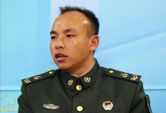 解放军三栖兵王何祥美1号狙击手三级士官破格提干