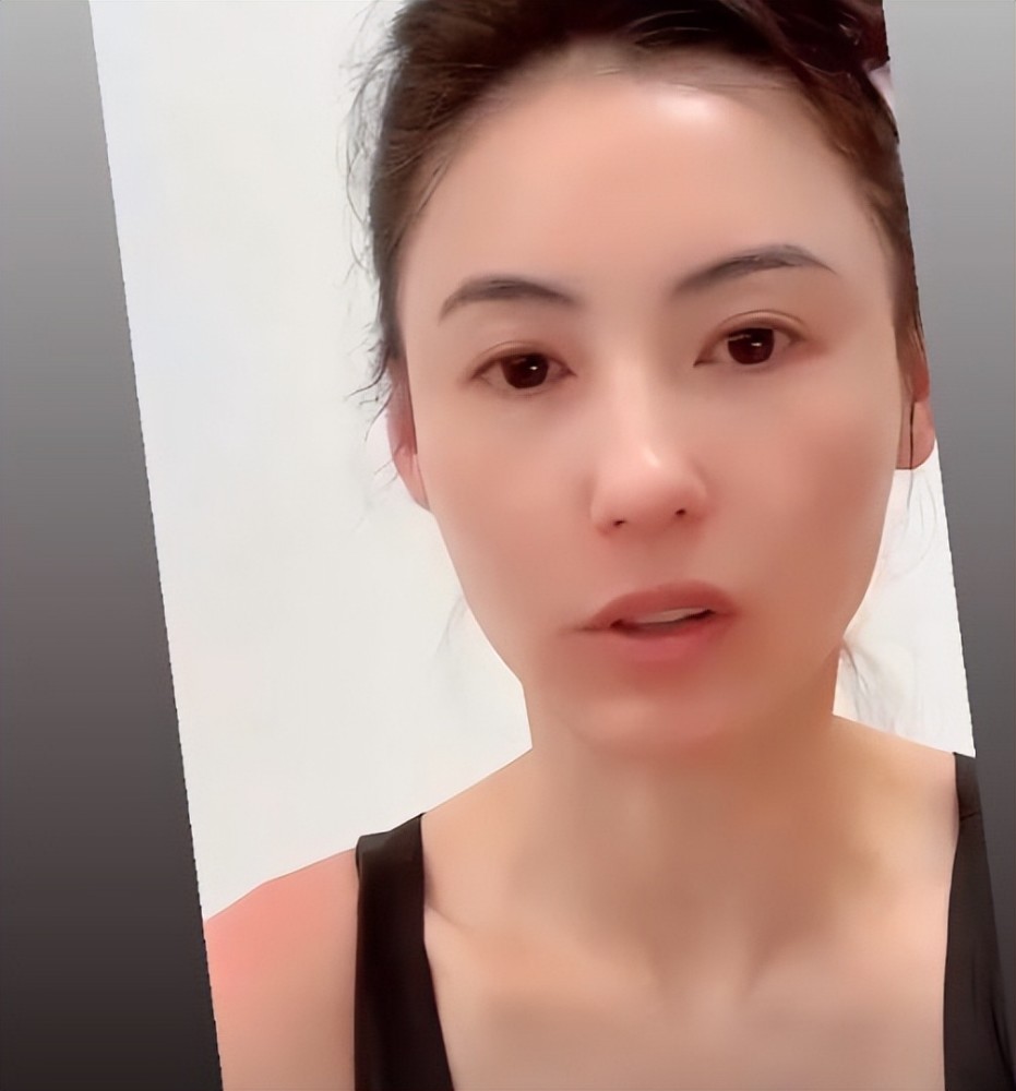 Cecilia Cheung lives a very leisurely life in Hong Kong, sharing her  whitening skincare experience while taking her baby - laitimes