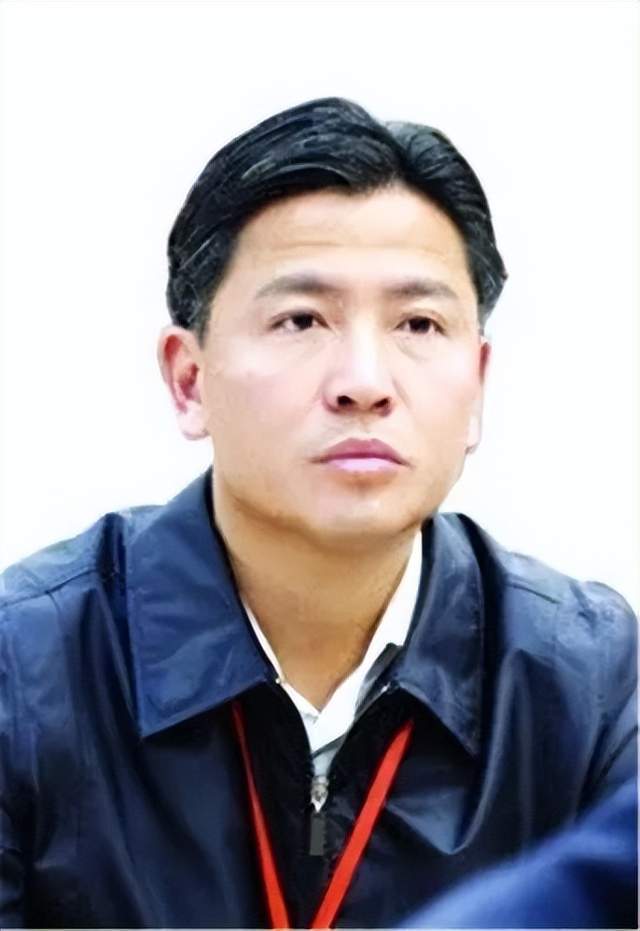 张志铭:中专毕业给首富开车,因长相被首富妹妹看上,现65亿身家