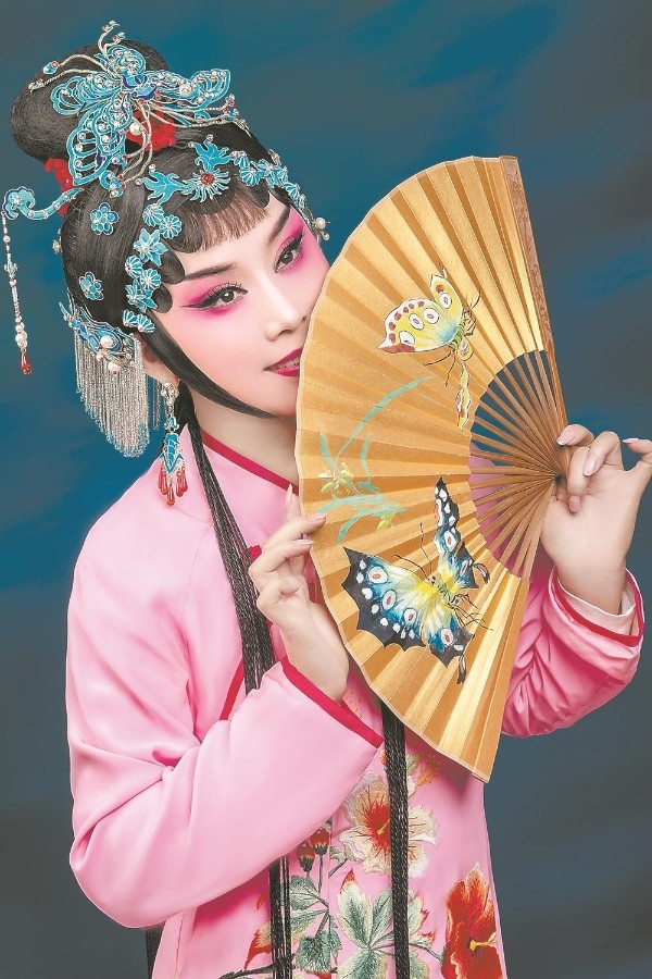 周虹全是托了闽剧的福