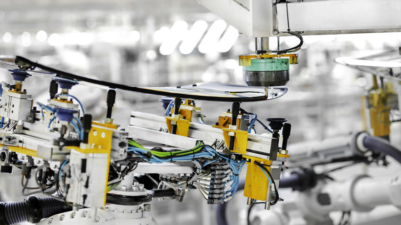 封控中的人和车