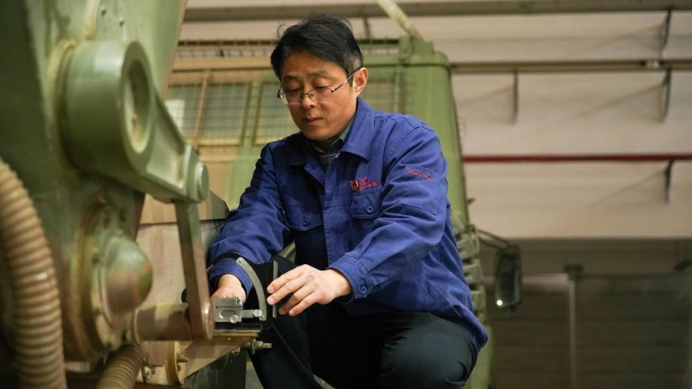 中国兵器首席技师孟繁胜为远程火箭炮插上金翅膀