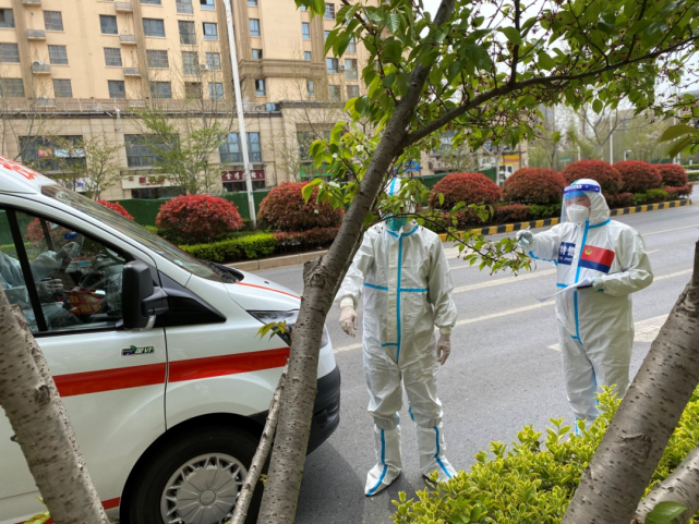 所有人可见,巡特警的"朋友圈"