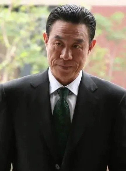 杜志国回乡祭祖与美女有非正当关系,知道对方怀孕后直接将其拉黑