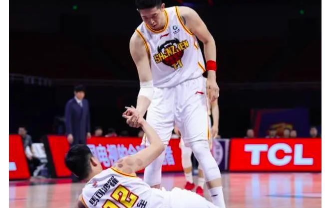 cba CBA官方承认重大误判，姚明母队赢球有问题，裁判闫军帮了王哲林