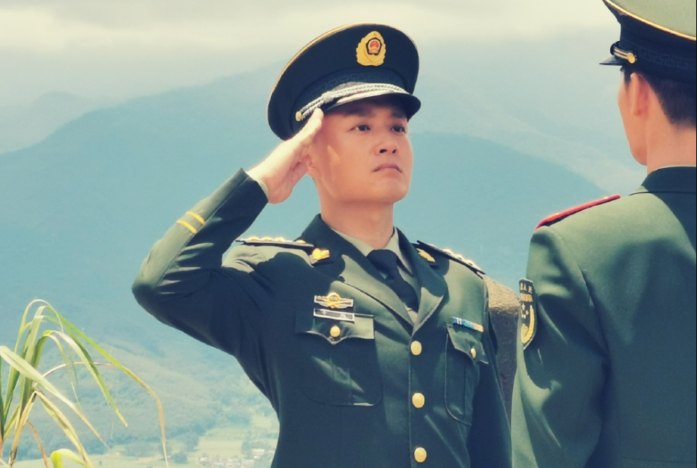 特战荣耀主演吴健军人出身长得帅出道22年早该火了