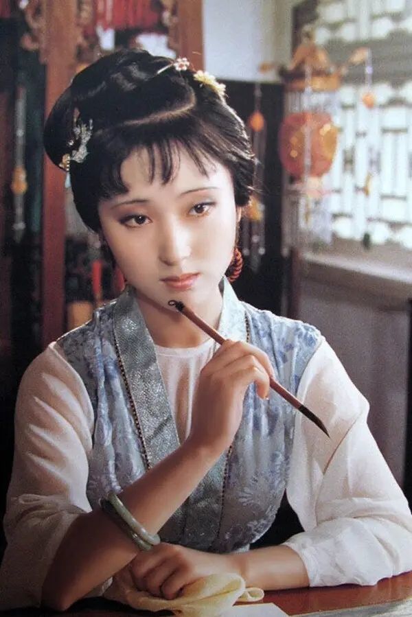 "晴雯"张静林的坎坷人生,和她挚爱一生又错付半生的男人_腾讯新闻