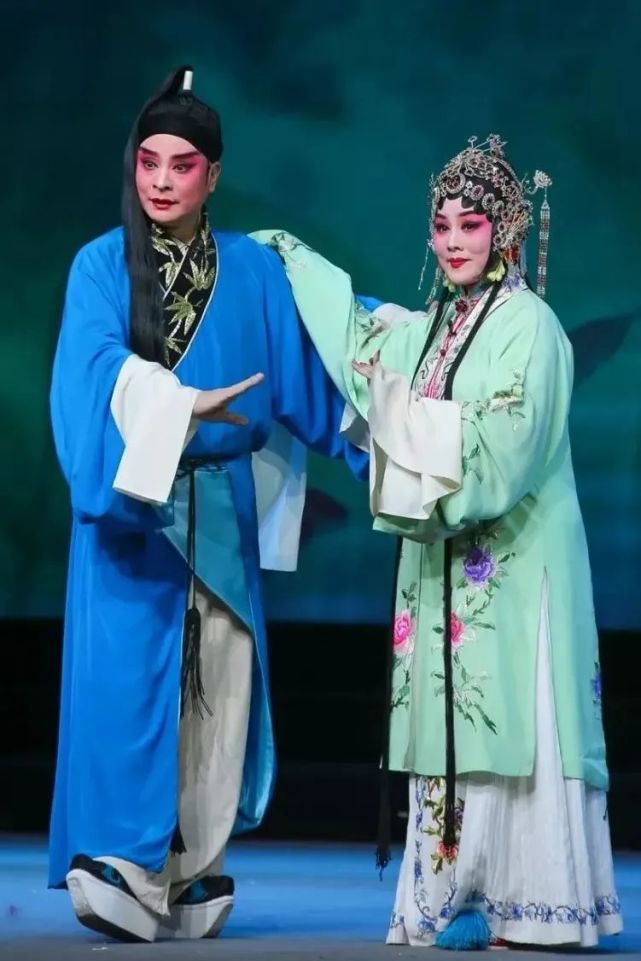 侯红琴《火焰驹》和观众"用一个节奏呼吸"(附精彩视频)