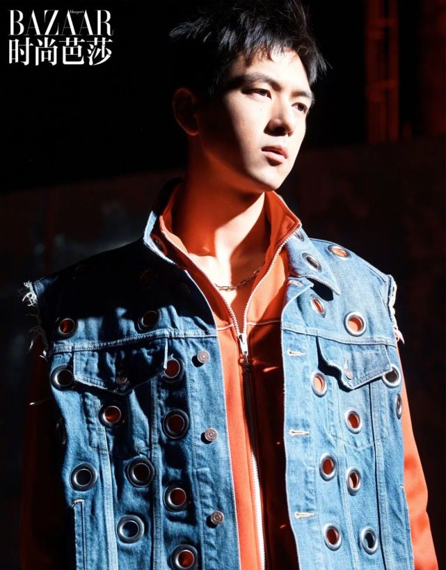 男星李现时尚芭莎5月刊封面大片运动型男阳光清爽