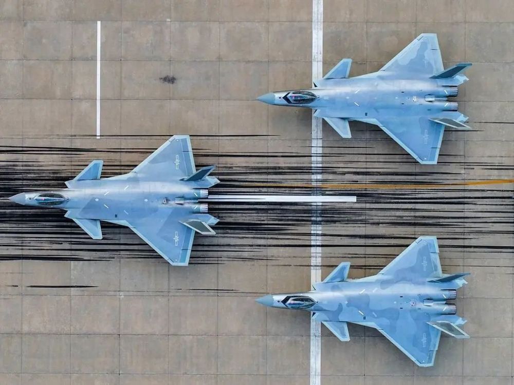 战巡东海警巡南海常态化歼20列装数量达新高战备巡逻捍卫长空