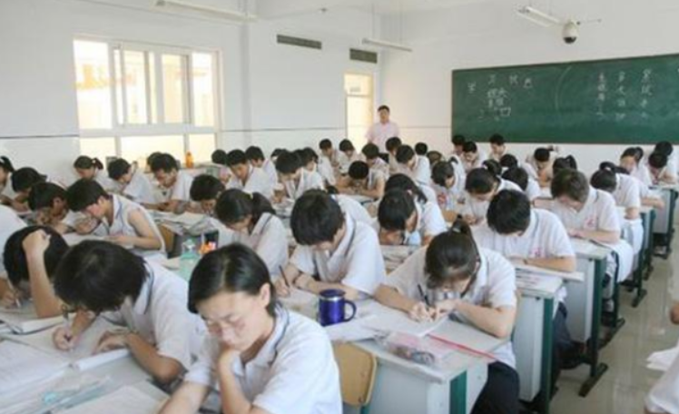 清华外地生的自白：一次高考，并不能弥补外省和北京学生的差距初三英语