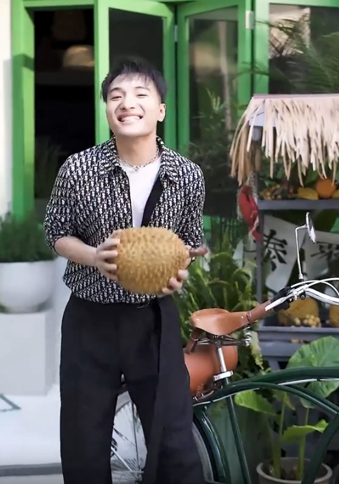 "人间油物"田一名玩弄感情,骗单亲妈妈挪用公款,现已删文消失