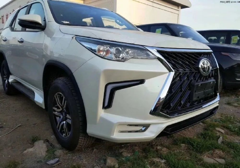 2022款丰田穿越者实拍或18万搭载27引擎6at尺寸看齐普拉多