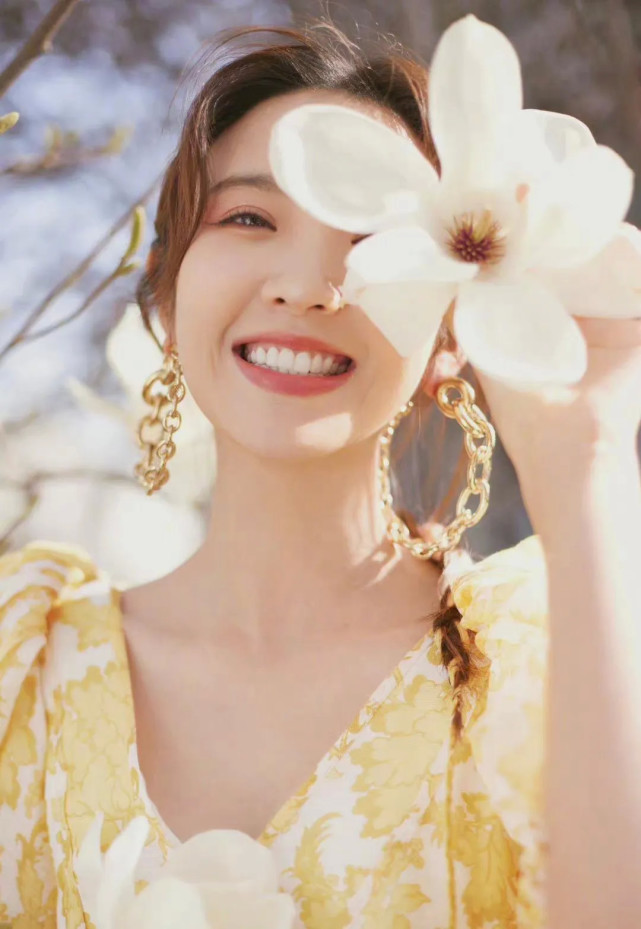 唐艺昕是我见过牙齿最白的女明星之一