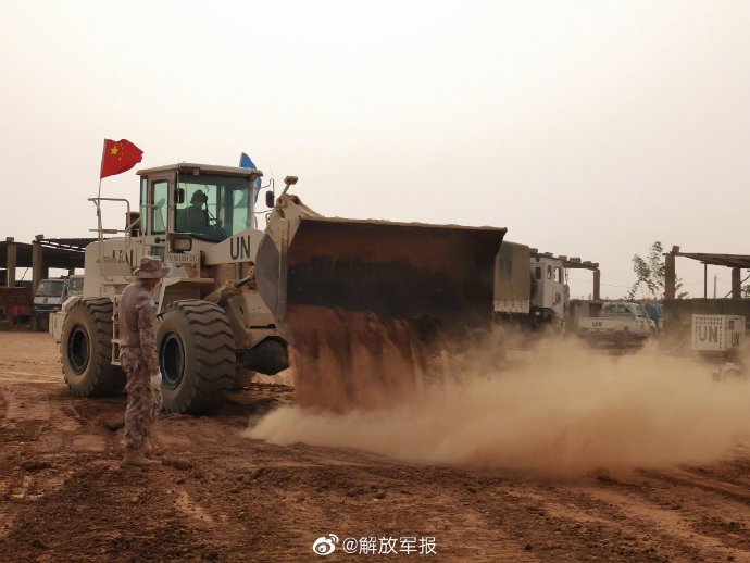 又获好评！中国蓝盔提前10天完成掩体重建任务呱呱龙