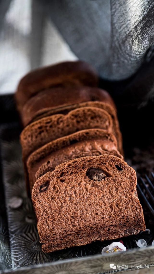 【烘焙食谱】超浓郁巧克力奶油流心吐司!