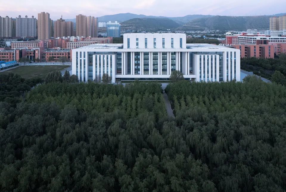 校园公共建筑设计:兰州理工大学西校区图书馆/案例_腾讯新闻