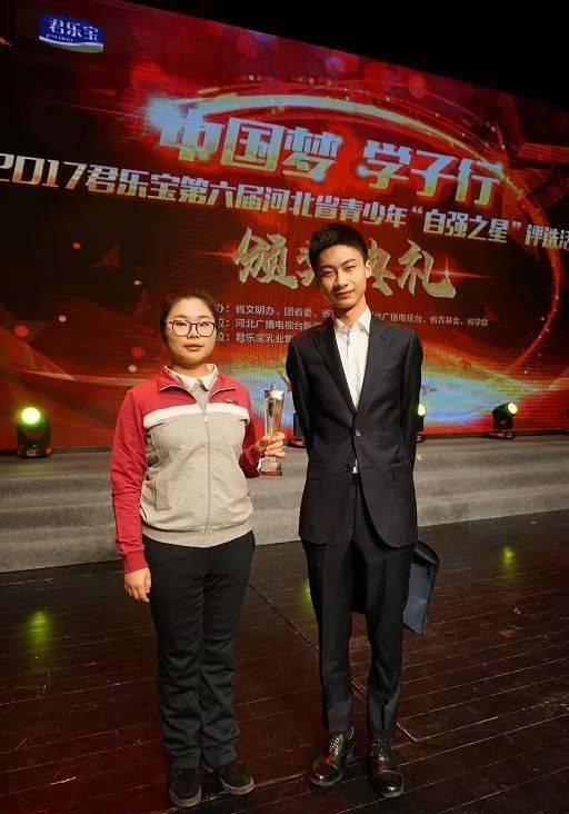 父母双残捡过废品以744分考上清华的庞众望如今已读博士了