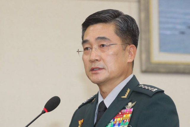 据环球网报道,就朝鲜连续试射导弹一事,韩国国防部长官徐旭早前在主持