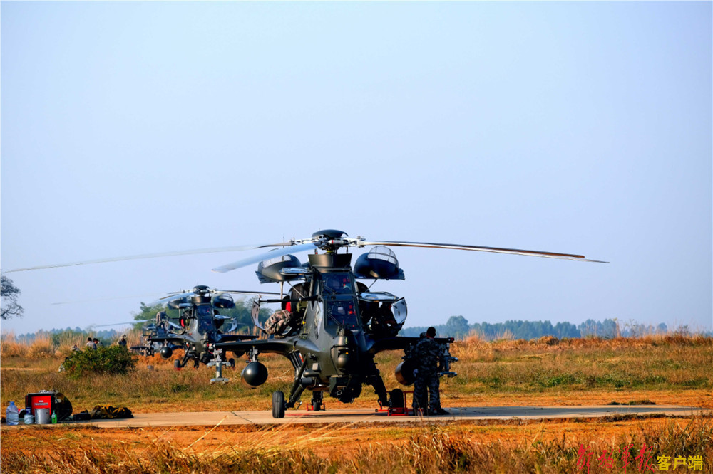 高清大图！直击多型直升机实战化训练现场八年级上册英语科学普及出版社点读课本