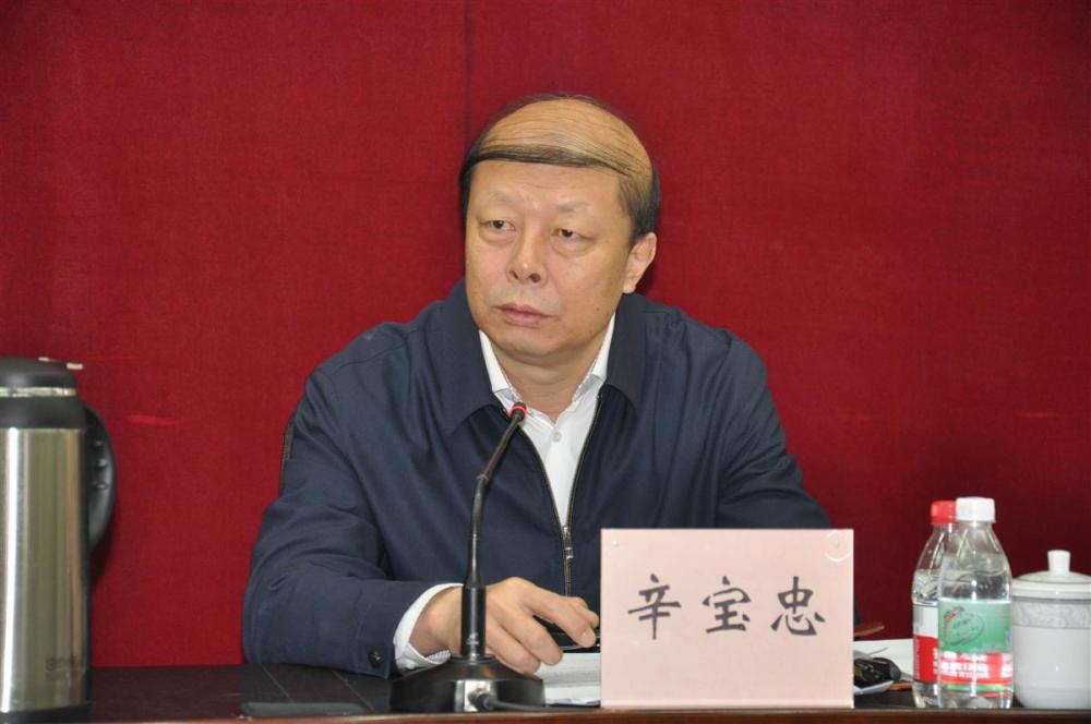 被学生称“暖男” 哈尔滨师大原党委书记因妻坠亡被捕