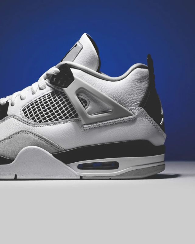 无数人想要的"新白水泥"aj4 实物太绝了!明早拼手速!