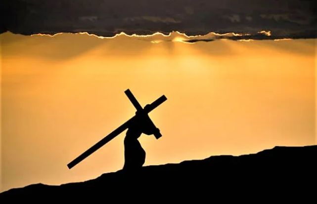 拒绝受难,使多少人活得像没有复活这回事