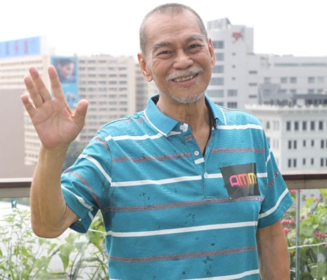 老戏骨陈观泰近况与小30岁四婚妻子移居内地76岁长期吃药打针