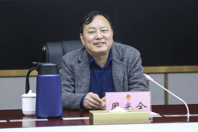 座谈会前,周光全一行观看了州检察院"启明工作室"专题片,并了解了"