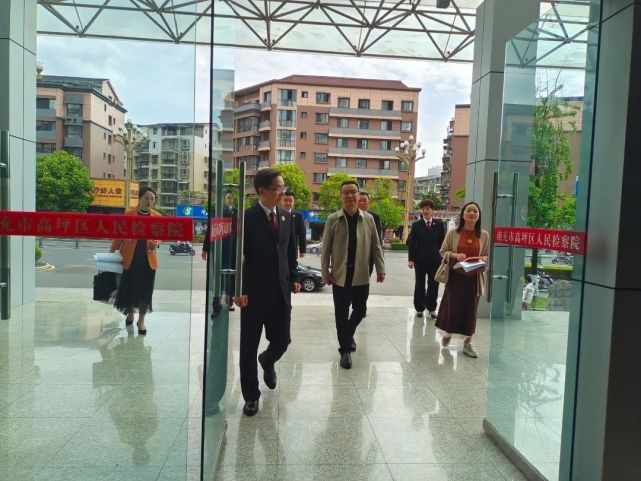 南充市人民检察院党组书记检察长罗乐深入高坪区人民检察院调研指导