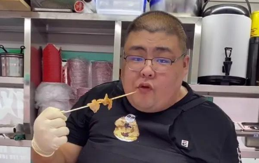 网红泡泡龙吃播界拿命挣钱用命给网友们上最后一课