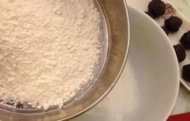 买面粉:要分清高筋,中筋,低筋,差别很大,建议弄懂再买不会错