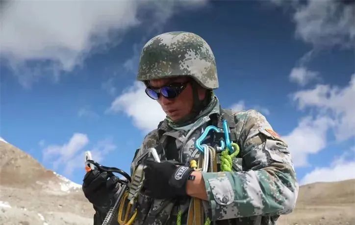 威宁籍退役军人马举卫欧洲之巅的中国骄傲