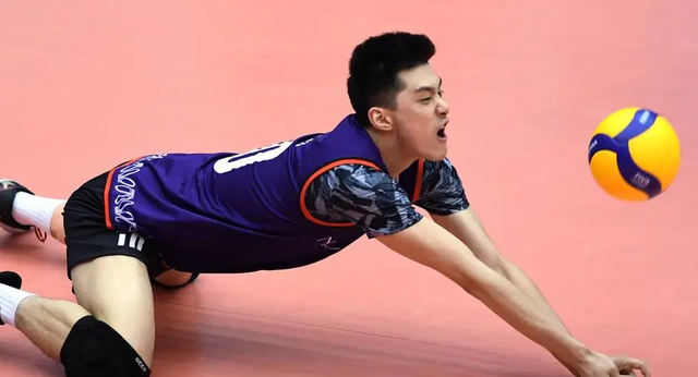 中国男排江门集结!陈禧龙蒋志源入选,大运会或由四川代表出赛