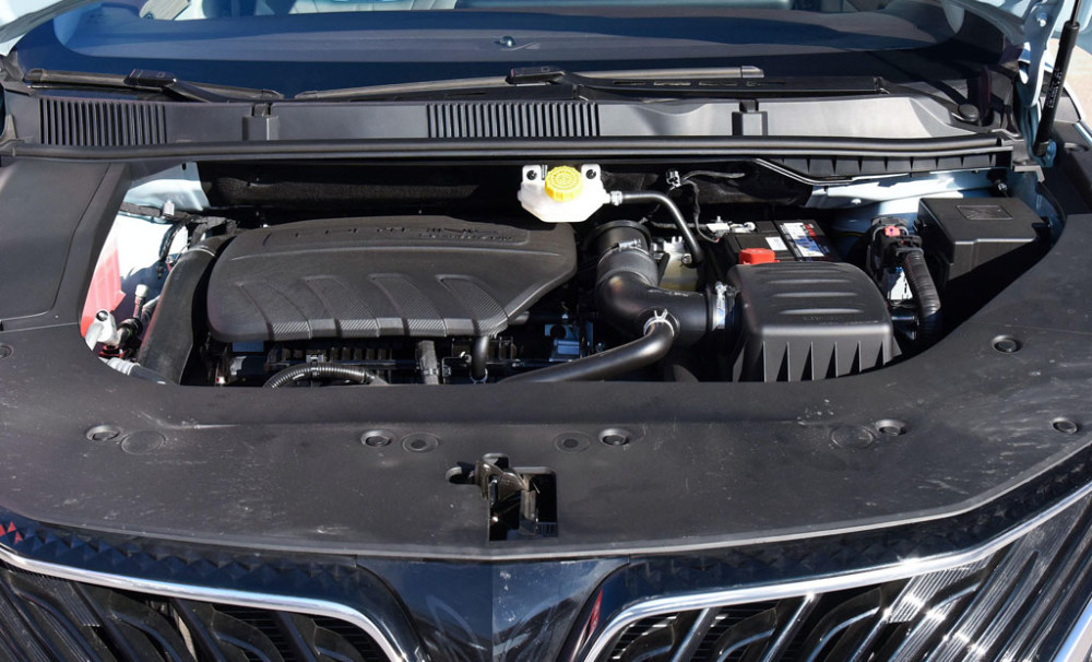 东风风行游艇亮相发布不拘一格的家用mpv