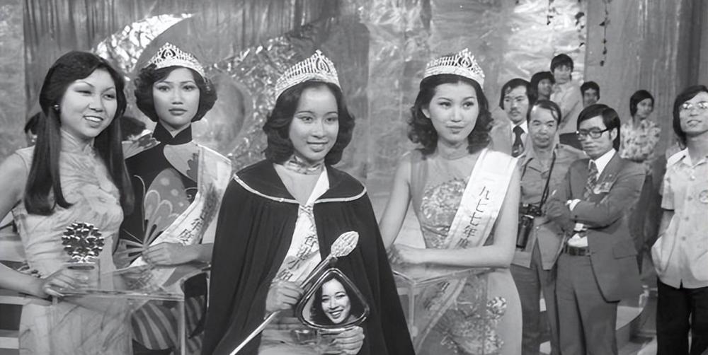 罗康瑞和原配何晶洁离婚60岁再婚娶朱玲玲百亿家产惹争端