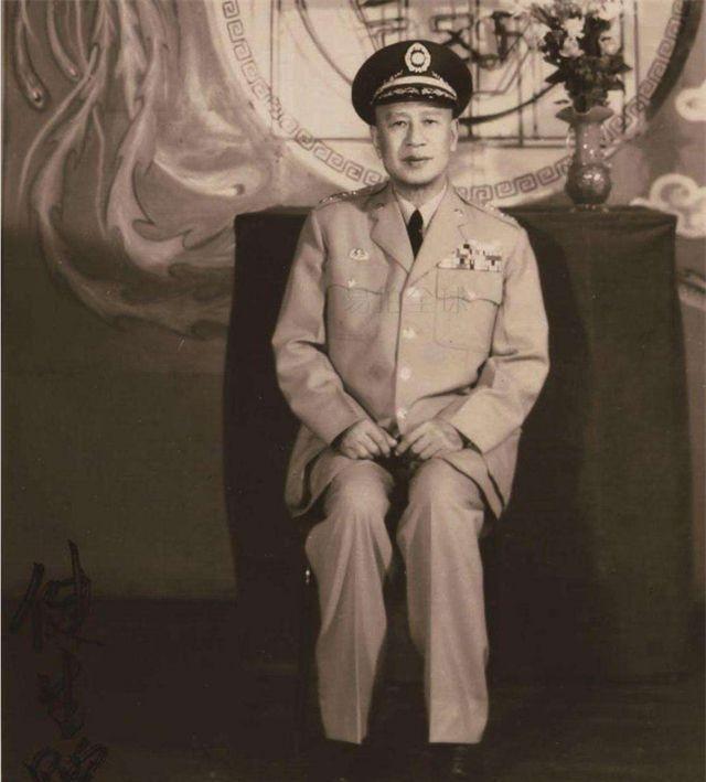 李宗仁晚年回国,白崇禧惨死台湾,"李白"为何有如此巨大的差距