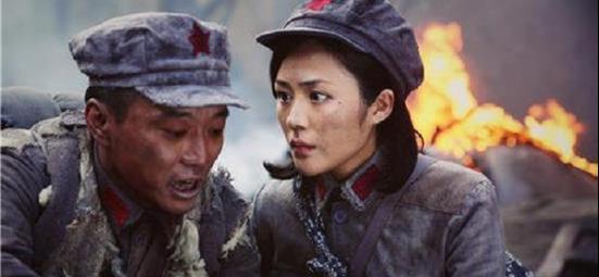 吴先恩出生在河南的一个贫苦家庭里,因为家庭条件有限,他们只能勉强