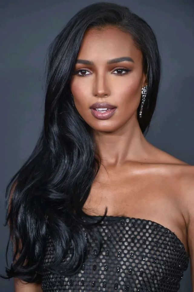 黑珍珠茉莉!皮肤的光泽真是美丽676767