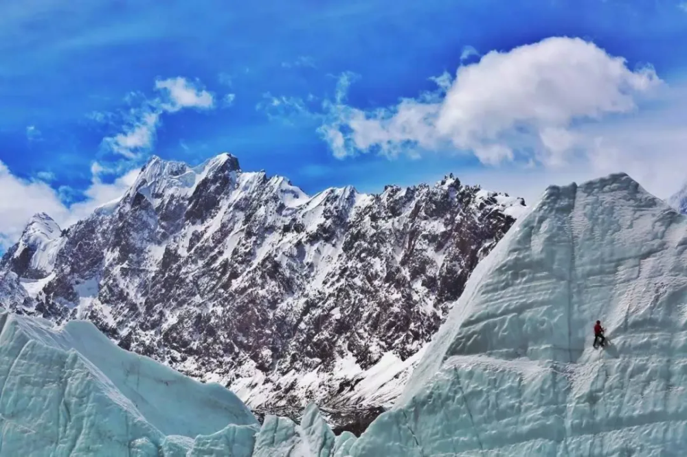 中国最美的六大冰川每个都雄伟净美你有胆量尝试下么