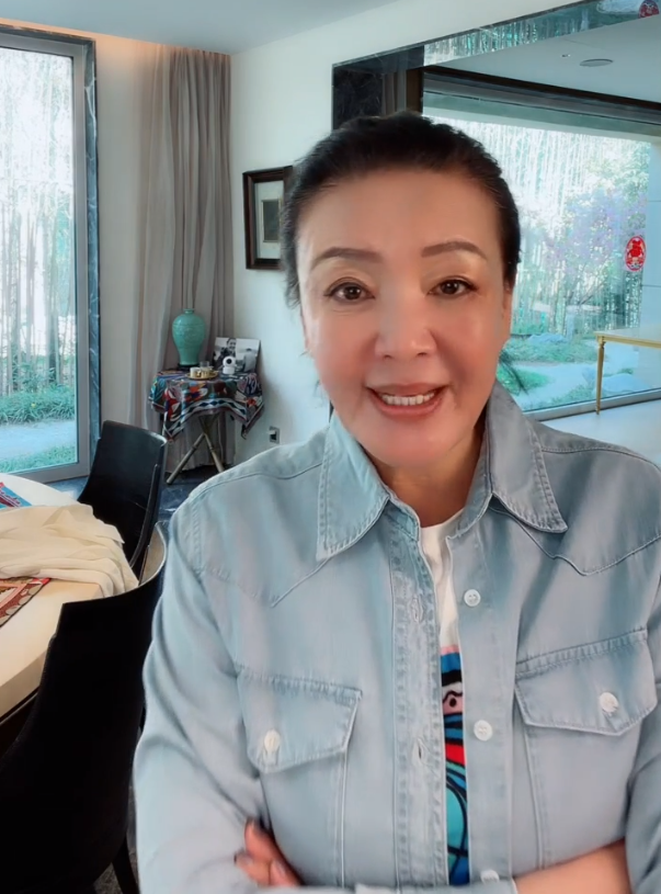 张兰透露汪小菲状态差,自曝与汪父已复合,暗示儿子与大s终会复婚