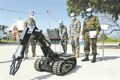 4月16日解放軍報導讀湖北恩施梭布埡石林景區介紹002401交技發展